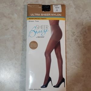 Sheer breeze nylon pantyhose